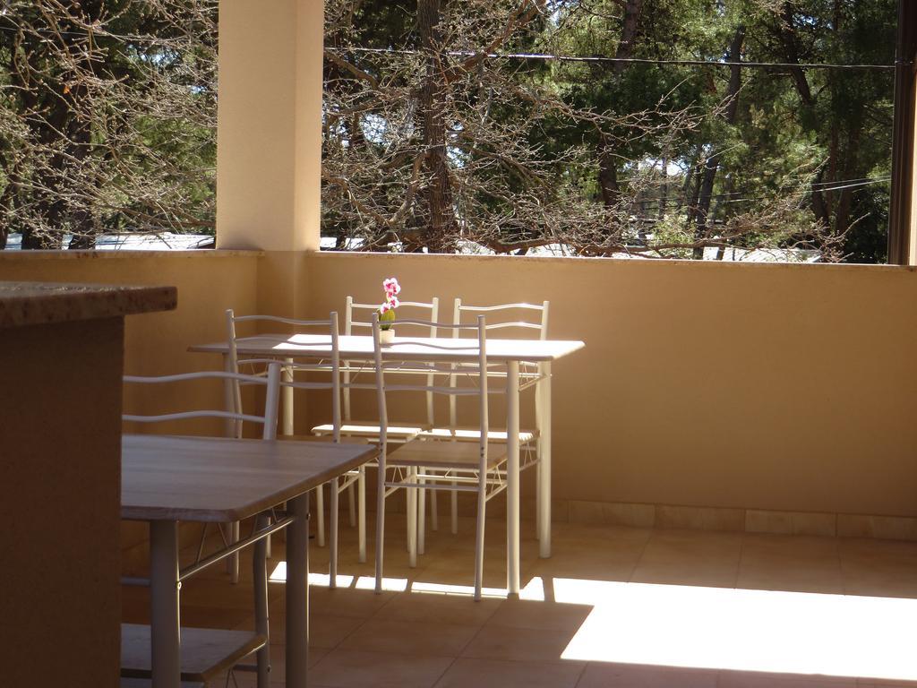 Apartments Karaba Pakostane Exterior photo