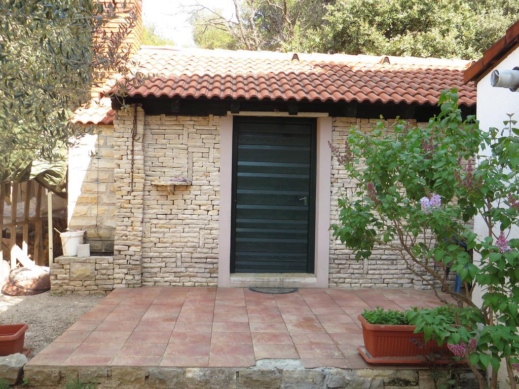 Apartments Karaba Pakostane Exterior photo